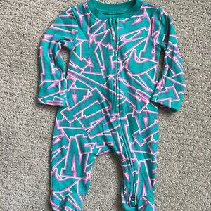 Nike Teal and Pink Logo Print Footie One-Piece pajamas newborn